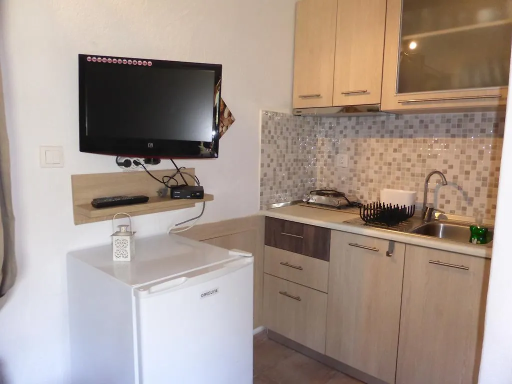 Apartment & Studios Haido فوروفورو اليونان