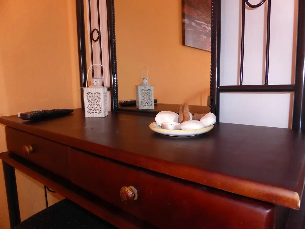 Apartment & Studios Haido ブアブロウ